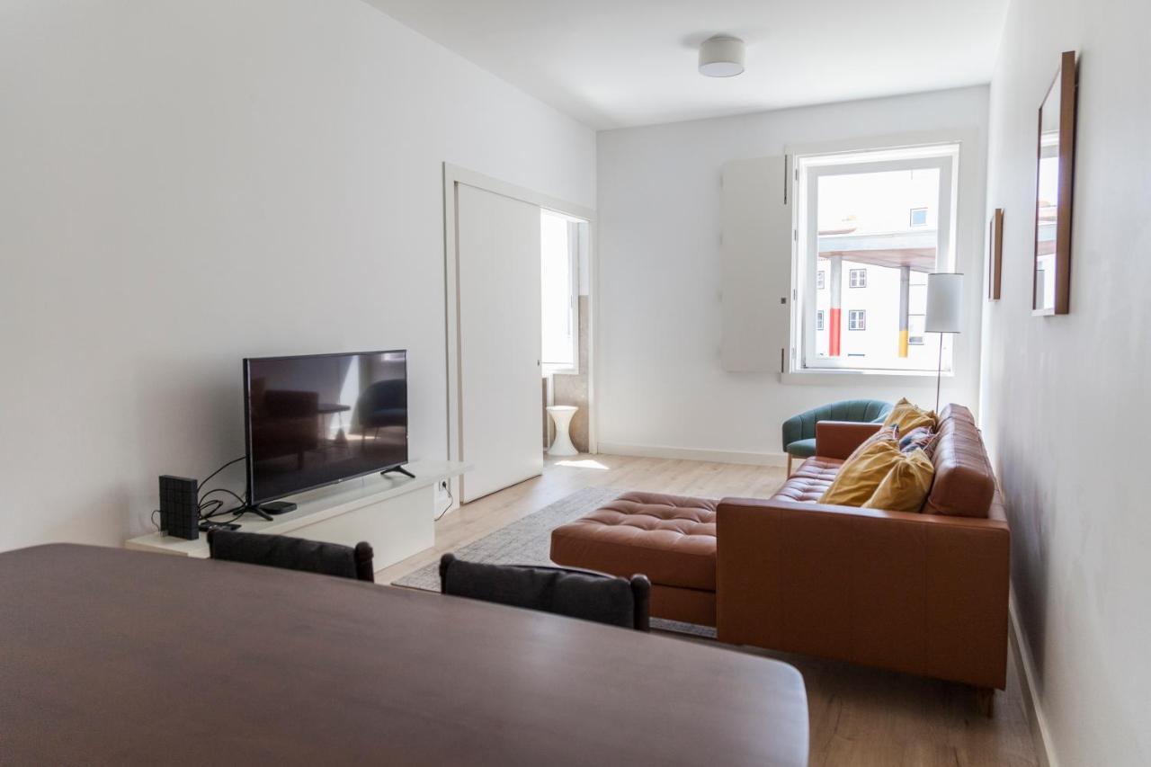 Classy 2Bdr Apartment In Downtown By Lovelystay リスボン エクステリア 写真